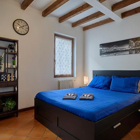 Il Lusso Della Semplicita Apartment Piacenza Exterior photo
